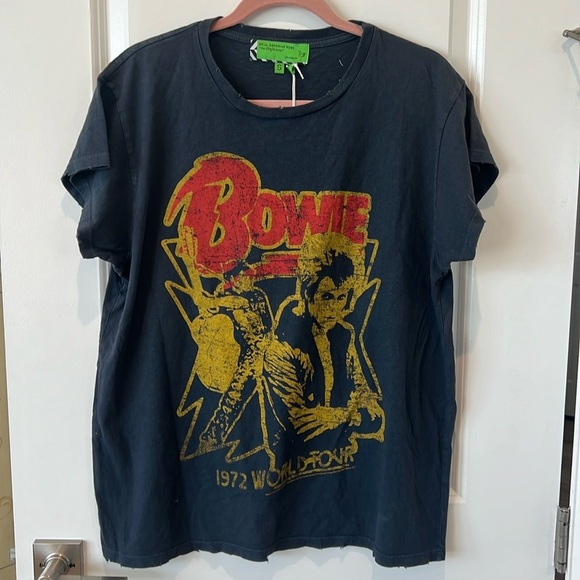 Free People Tops - nwt FREE PEOPLE SANDRINE Bowie distressed Tee
